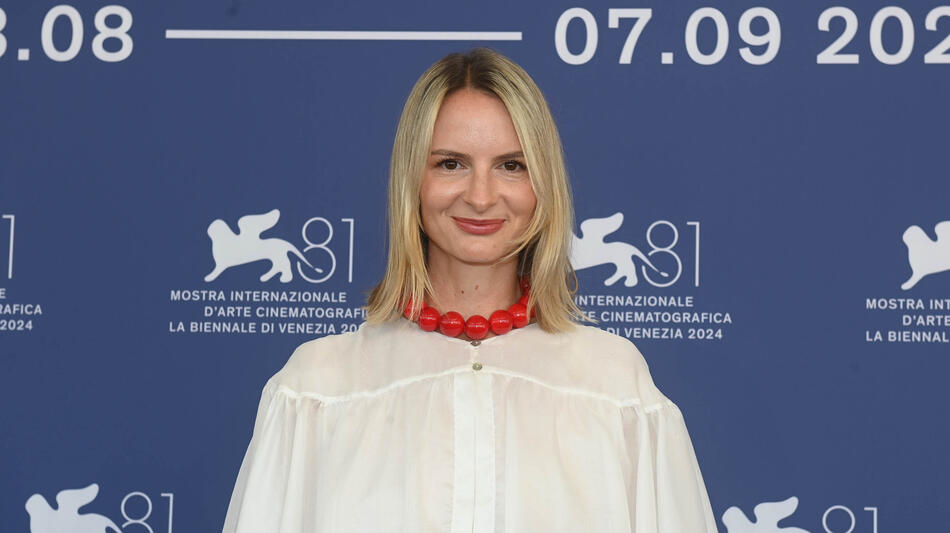 L'attrice Nicoleta Hancu al photocall del film Anul nou care n-a fost di Bogdan Mureşanu a Venezia 81 il 1 settembre 2024