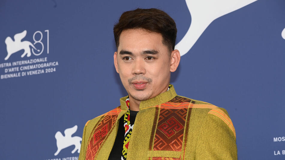 L'attore Paul Jake Paule al photocall del film Phantosmia di Lav Diaz a Venezia 81 il 2 settembre 2024