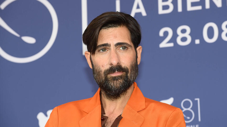 Jason Schwartzman al photocall del film Queer di Luca Guadagnino a Venezia 81 il 3 settembre 2024