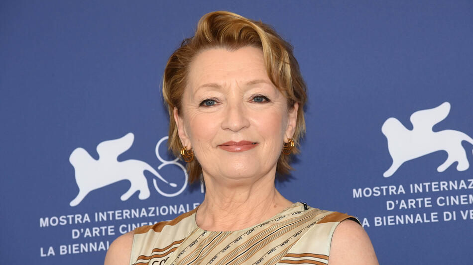 Lesley Manville al photocall del film Queer di Luca Guadagnino a Venezia 81 il 3 settembre 2024