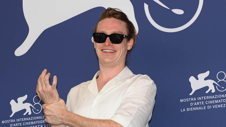 Caleb Landry Jones al photocall del film Harvest di Athina Rachel Tsangari a Venezia 81 il 3 settembre 2024