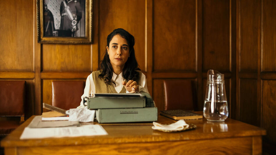 Elisa Zulueta come Mercedes in El Lugar De La Otra