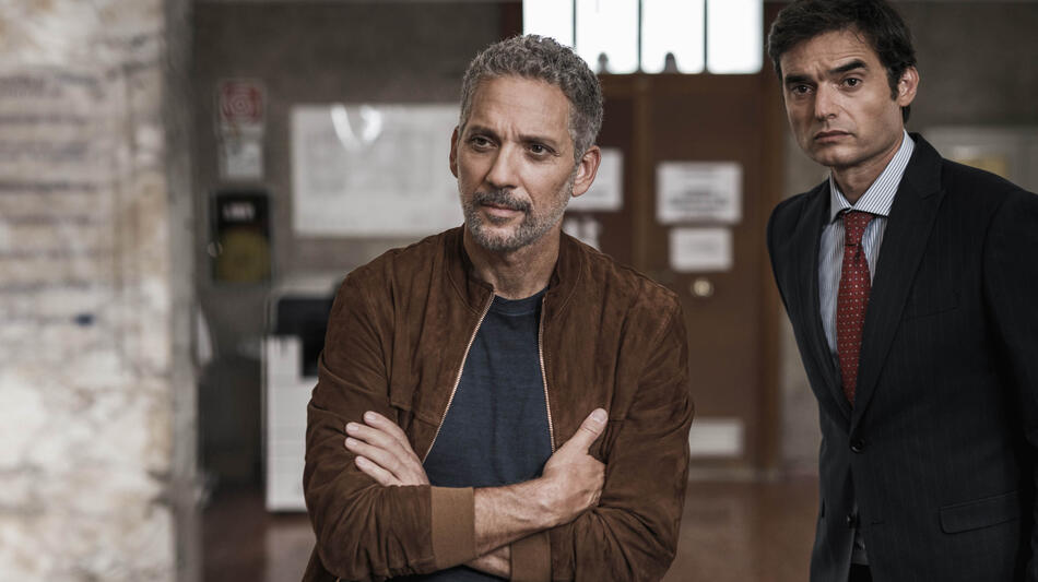 Giuseppe Fiorello (Fabrizio Corsaro) e Paolo Briguglia (Roberto Corsaro) in I Fratelli Corsaro