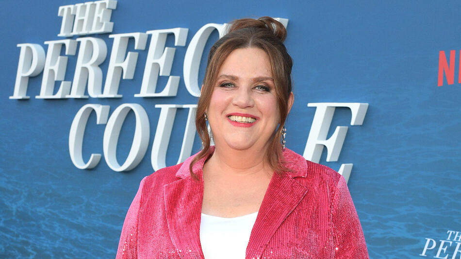 Donna Lynne Champlin partecipa alla première di The Perfect Couple all'Egyptian Theatre Hollywood il 4 settembre 2024 a Los Angeles, California