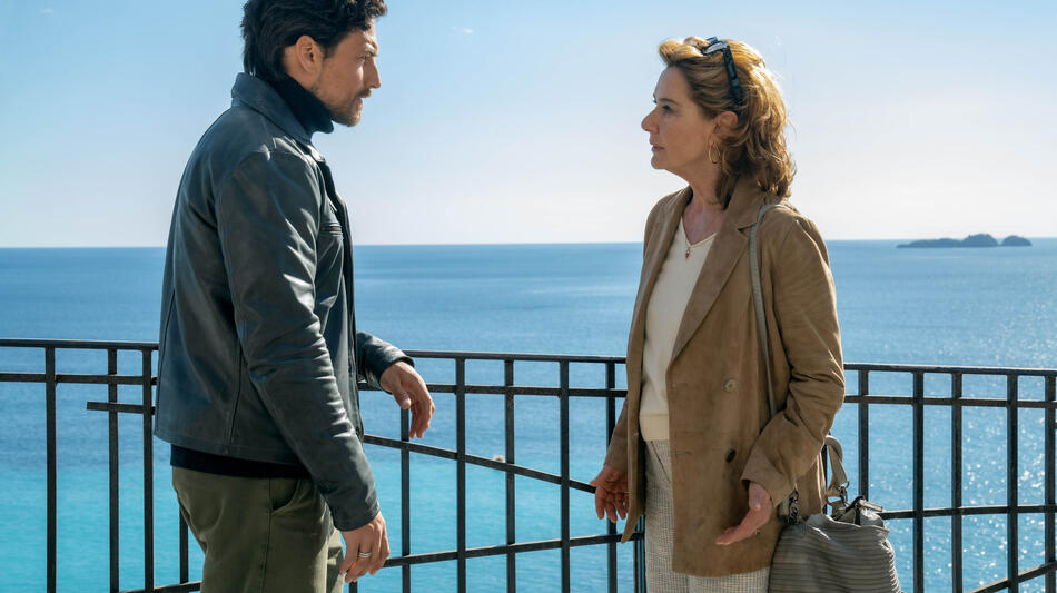 Monica Guerritore e Giacomo Gianniotti in Inganno di Pappi Corsicato 1x02