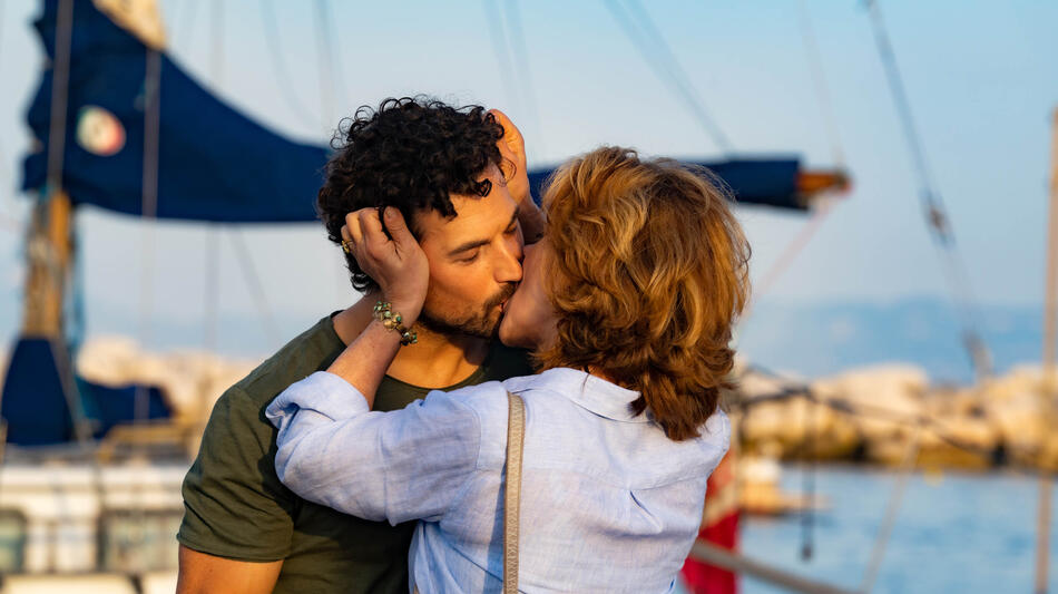 Giacomo Gianniotti e Monica Guerritore in Inganno di Pappi Corsicato 1x06