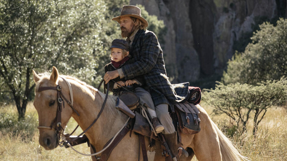 The Dead Don't Hurt di Viggo Mortensen - Immagine dal set