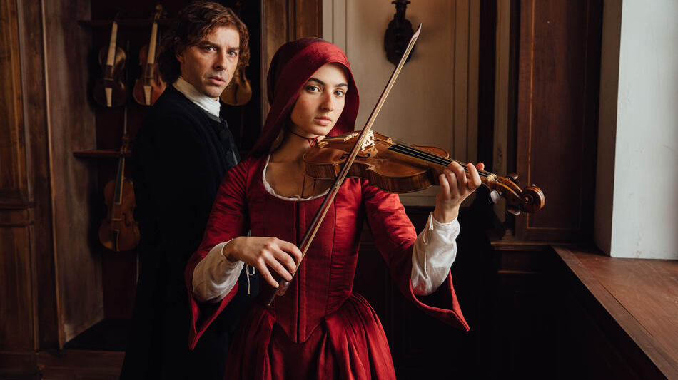 Michele Riondino e Tecla Insolia in Primavera di Damiano Michieletto