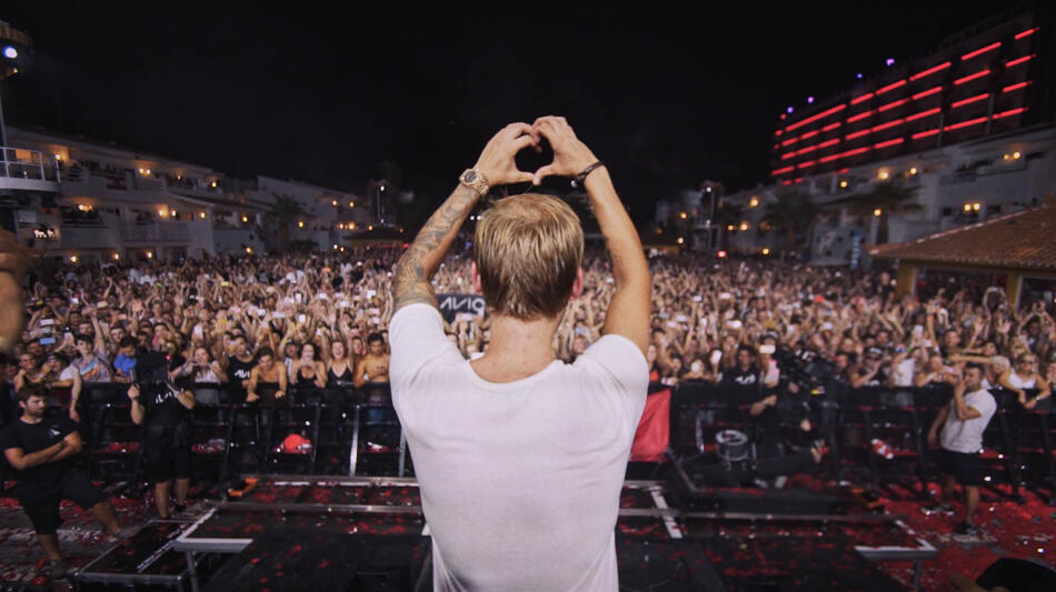 Tim Bergling in Avicii - My Last Show - Immagine dal set
