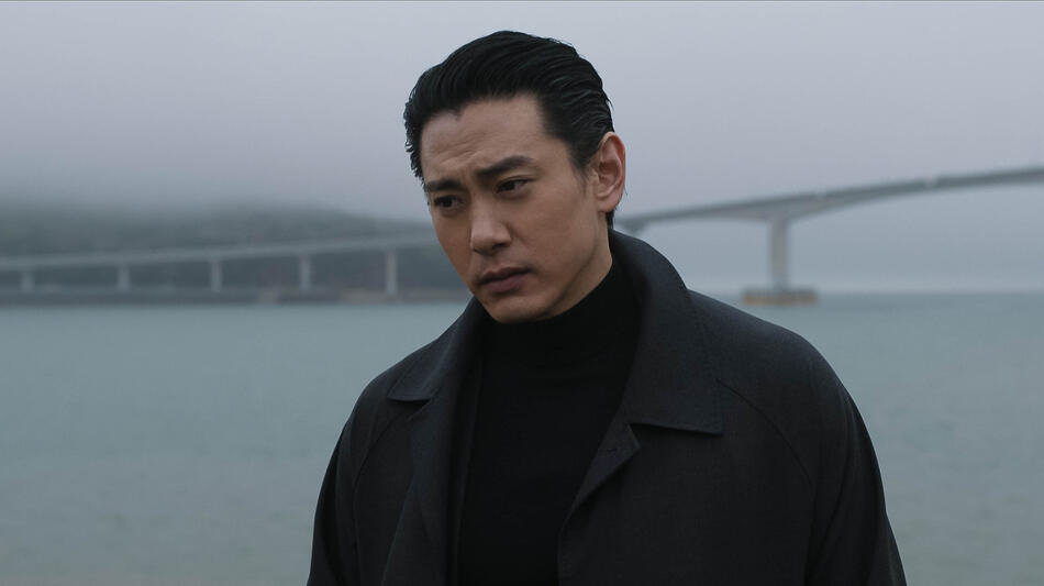 Teo Yoo come Jang Kyun Kim in The Recruit 2x02
