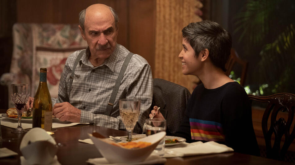 F. Murray Abraham e Ashly Burch in Mythic Quest 2x07