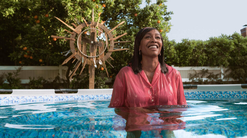 Simone Missick in Government Cheese 1x07