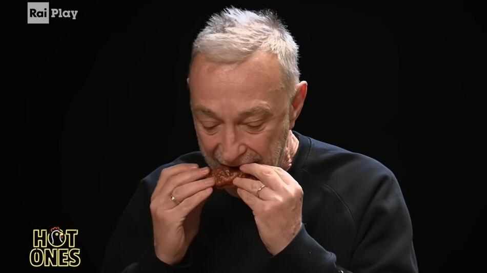 Linus ospite di Alessandro Cattelan a Hot Ones Italia