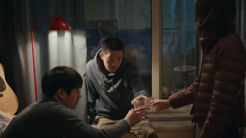 The Breaking Ice di Anthony Chen, scena da clip