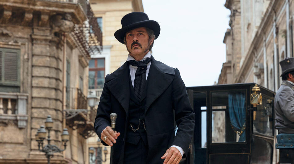 Kim Rossi Stuart come Fabrizio in Il Gattopardo 1x01