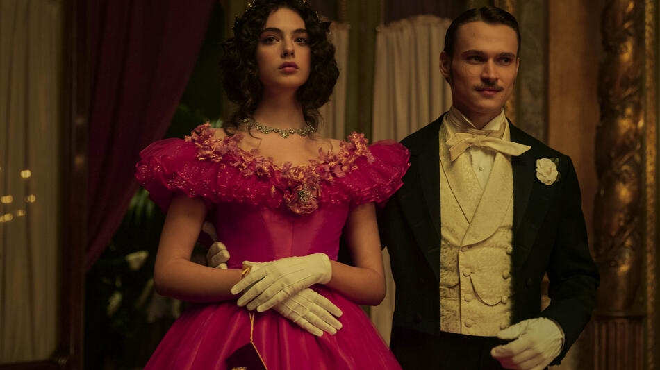 (S-D) Deva Cassel come Angelica, Saul Nanni come Tancredi in Il Gattopardo 1x06