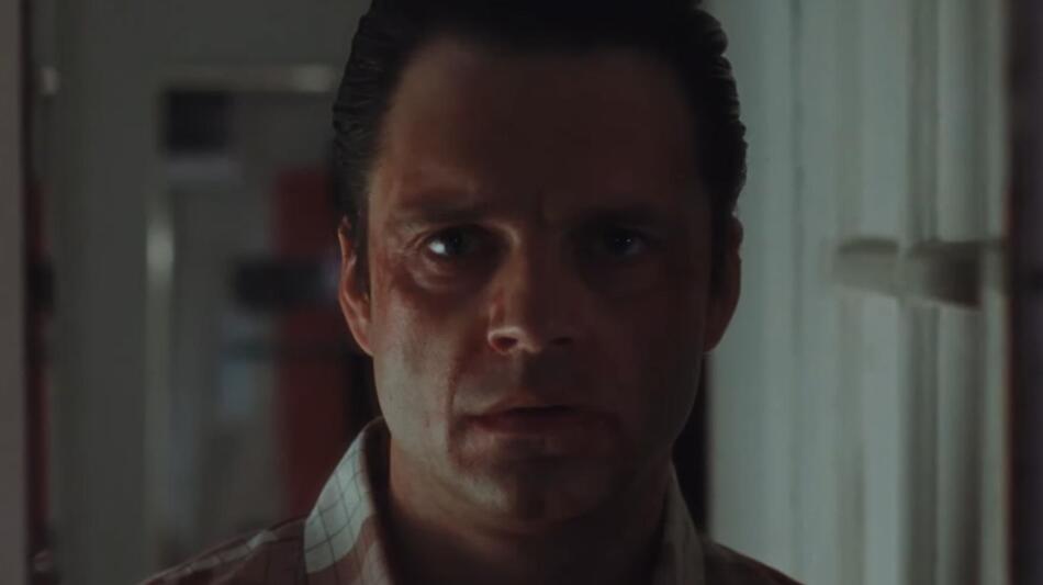 Sebastian Stan in A different man, scena da trailer