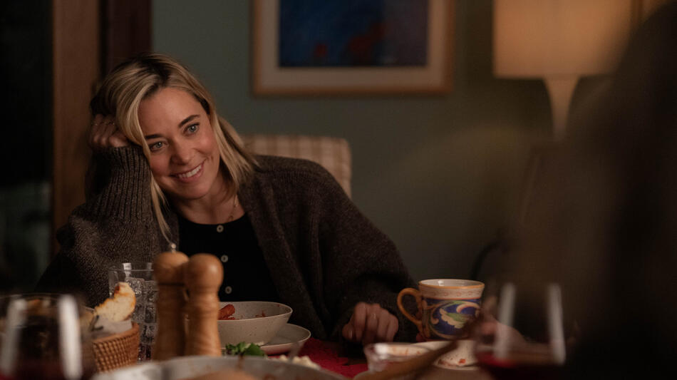 Erica Henningsen come Ginny in The Four Seasons 1x08