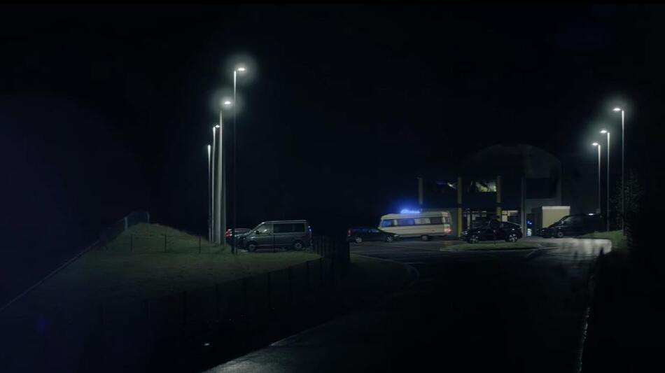 La Fossa delle Marianne di Eileen Byrne, scena da Clip 1