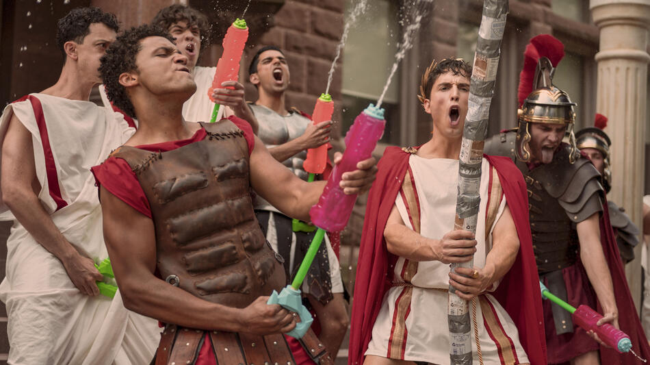 Corteon Moore, Benny (Benito Skinner) in Overcompensating - L'Inganno