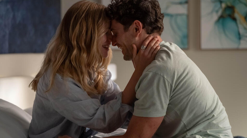 (S-D) Willa Fitzgerald come Danny Simms e Colin Woodell come Xander Phillips in Pulse 1x08