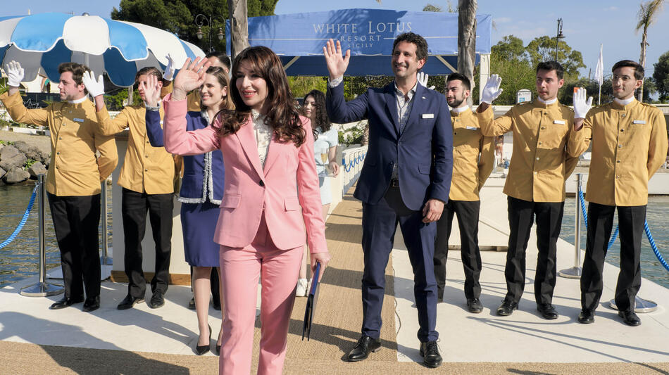 Sabrina Impacciatore in The White Lotus 2x01