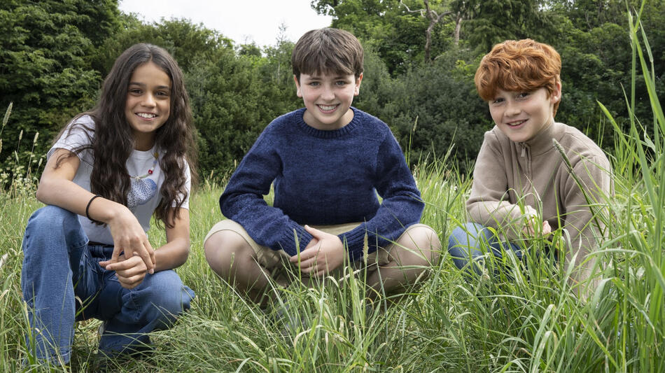 Arabella Stanton, Dominic McLaughlin e Alastair Stout interpretano rispettivamente Hermione Granger, Harry Potter e Ron Weasley nella serie Harry Potter di HBO
