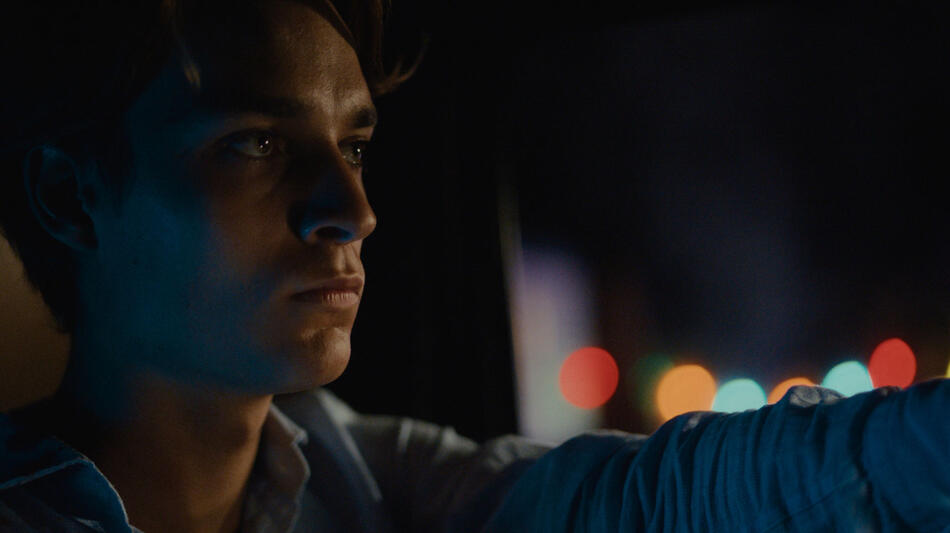 Willem De Schryver come Alexander in Knokke Off 1x04