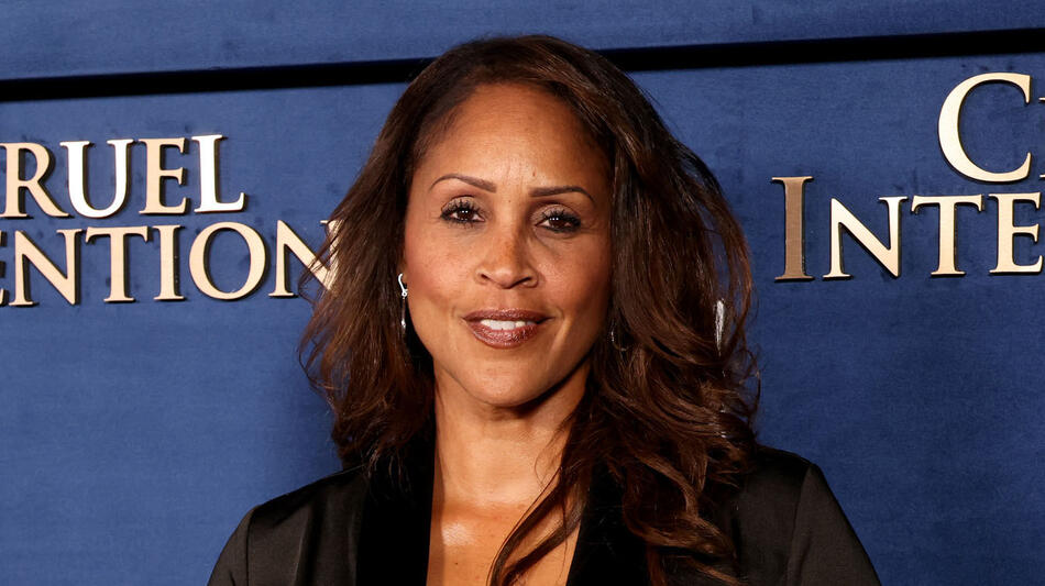 Nikki Crawford alla première di Cruel Intentions sul red carpet di Los Angeles presso l'Ebell Club di Los Angeles il 19 novembre 2024 a Los Angeles, California