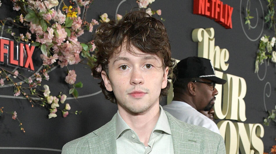Cole Tristan Murphy partecipa alla première di The Four Seasons di Netflix a Los Angeles il 24 aprile 2025 a Los Angeles, California