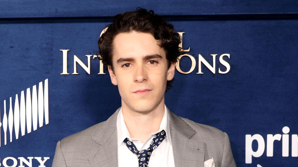 Zeke Goodman alla première di Cruel Intentions sul red carpet di Los Angeles presso l'Ebell Club di Los Angeles il 19 novembre 2024 a Los Angeles, California