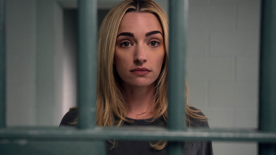 Brianne Howey come Georgia Miller in Ginny & Georgia 3x01