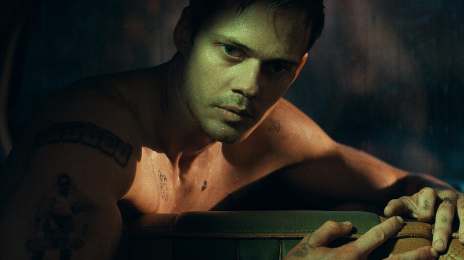 Bill Skarsgård in Locked - In Trappola