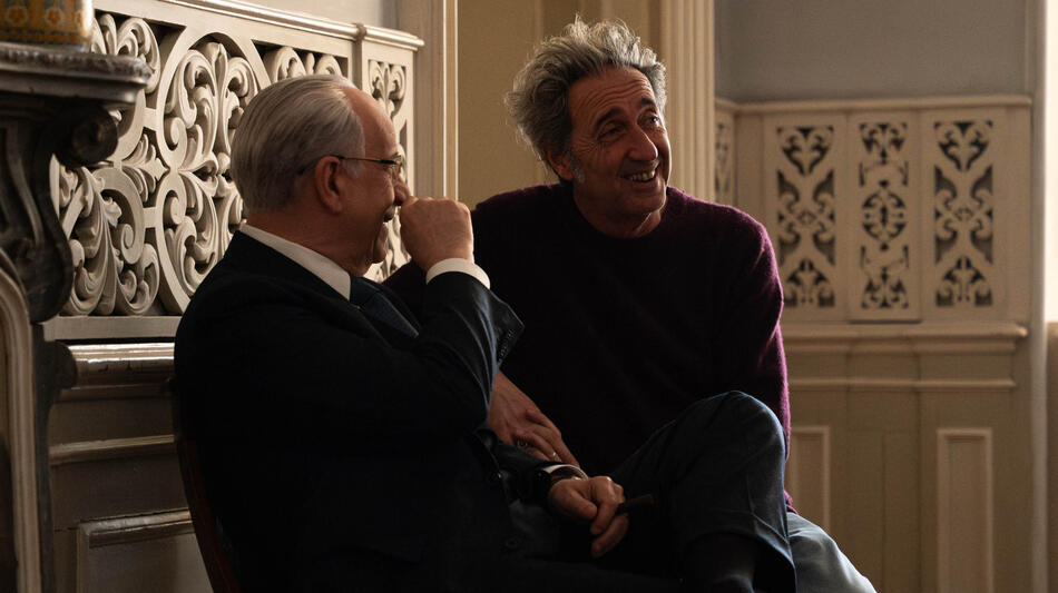 Toni Servillo e Paolo Sorrentino sul set del film La Grazia di Paolo Sorrentino