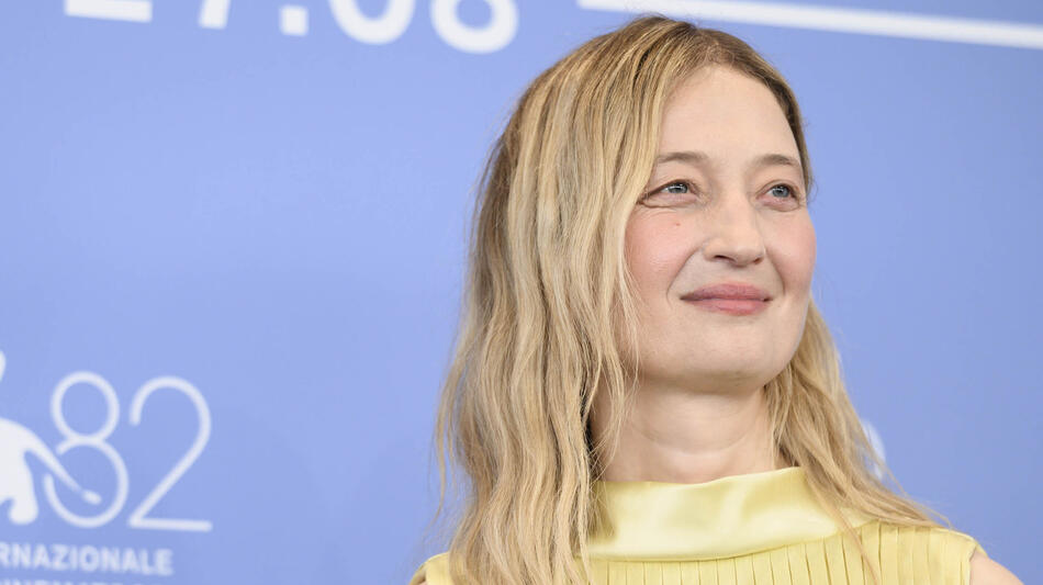 L'attrice Alba Rohrwacher al photocall del film Jay Kelly di Noah Baumbach alla 82a Mostra del Cinema di Venezia, giovedì 28 agosto 2025