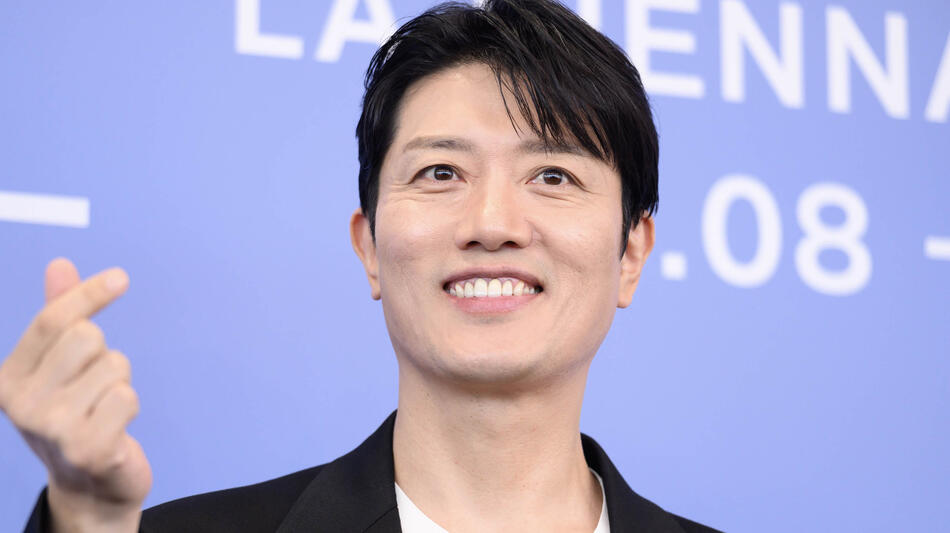 L'attore Park Hee-soon al photocall del film No Other Choice - Non c'è altra scelta di Park Chan-wook alla 82a Mostra del Cinema di Venezia, venerdì 29 agosto 2025