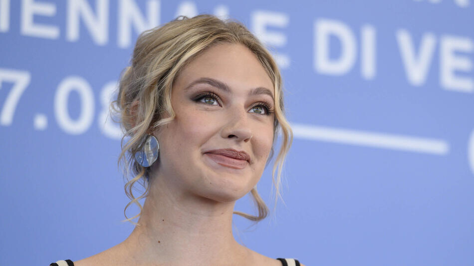 L'attrice Stella Wendick al photocall del film Un anno di scuola di Laura Samani alla 82a Mostra del Cinema di Venezia, domenica 31 agosto 2025
