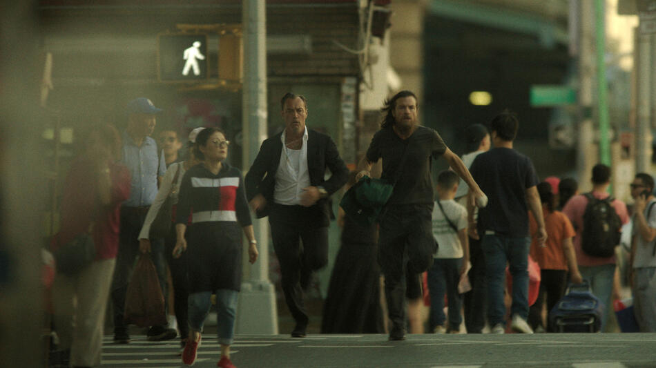 (S-D) Jude Law come Jake, Jason Bateman come Vince in Black Rabbit 1x08