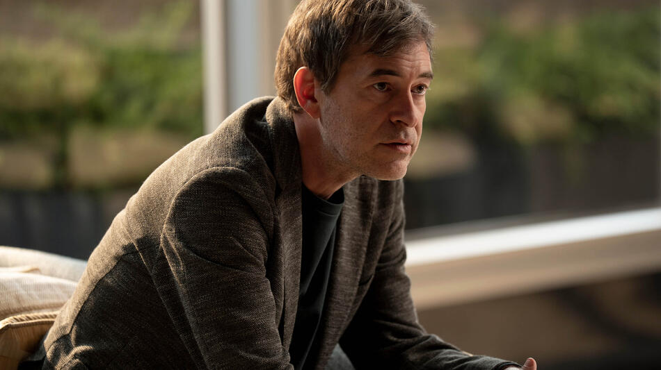 Mark Duplass in The Morning Show 4x09
