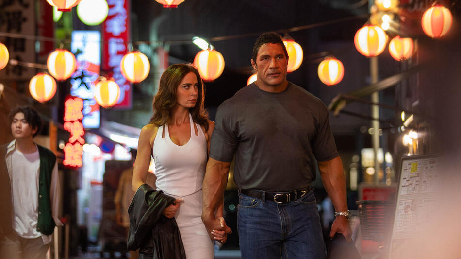 Emily Blunt e Dwayne Johnson in The Smashing Machine di Benny Safdie