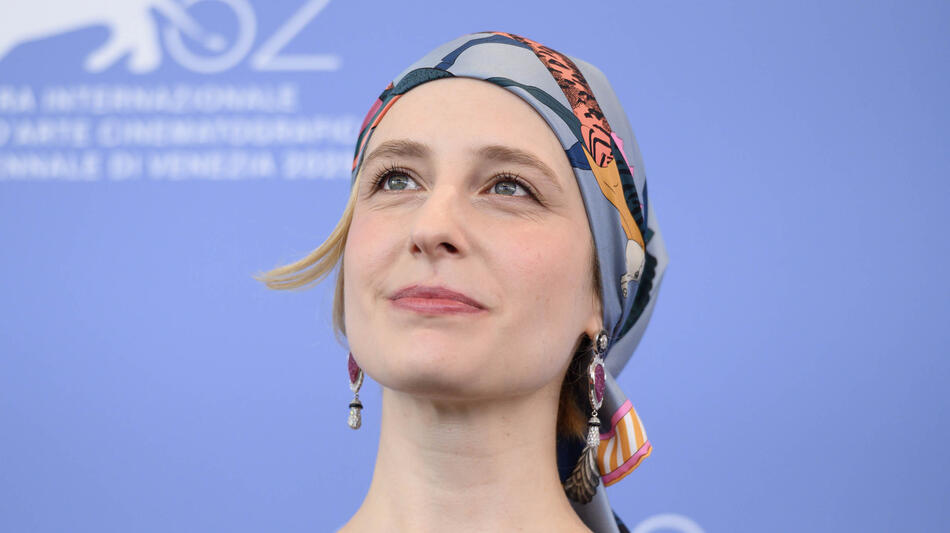 L'attrice Fanni Wrochna al photocall del film Duse di Pietro Marcello alla 82a Mostra del Cinema di Venezia, mercoledì 3 settembre 2025