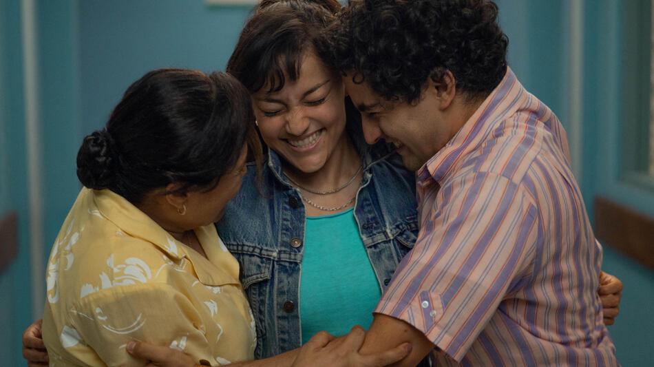 Vanessa Bauche, Regina Reynoso e Enrique Arrizon in Acapulco 4x06