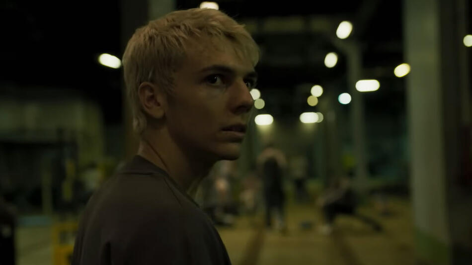 Mani Nude di Mauro Mancini, scena da trailer