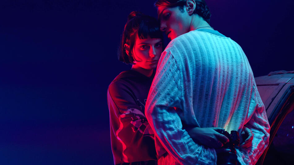 Martina Sini come Anna e Luigi Bruno come Fabrizio in Hype 1x05