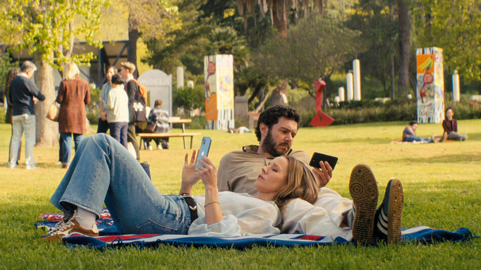 (S-D) Kristen Bell come Joanne, Adam Brody come Noah in Nobody Wants This 2x08