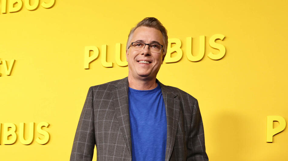 Il creatore e produttore esecutivo Vince Gilligan partecipa alla première mondiale della serie Apple TV Pluribus presso la Directors Guild of America il 4 novembre 2025 a Los Angeles, California