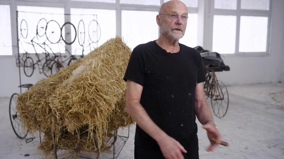 Anselm di Wim Wenders, scena da Clip La leggerezza dell'essere