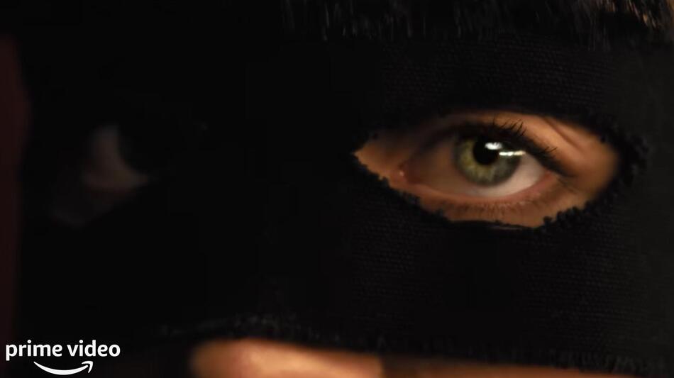 The Voyeurs di Michael Mohan, scena da Trailer