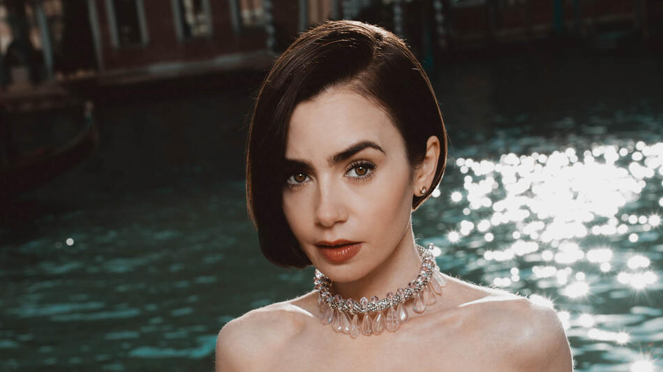 Lily Collins a Venezia per la campagna promozionale di Emily in Paris S- Stagione 5, il 12 Dicembre 2025