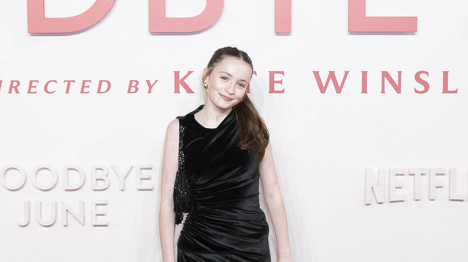 Flora Jacoby Richardson partecipa alla première mondiale di 'Goodbye June' di Netflix al Curzon Mayfair il 3 dicembre 2025 a Londra, Inghilterra